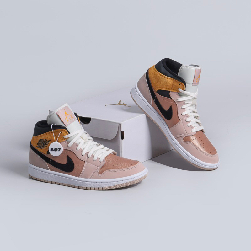 Air Jordan 1 Mid Particle Beige 807GARAGE